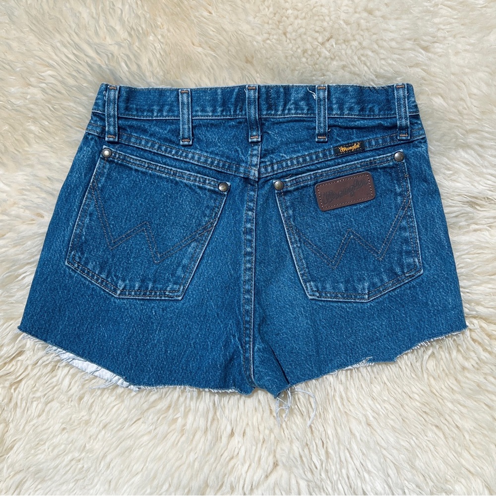 VINTAGE WRANGLER CUT OFF SHORTS